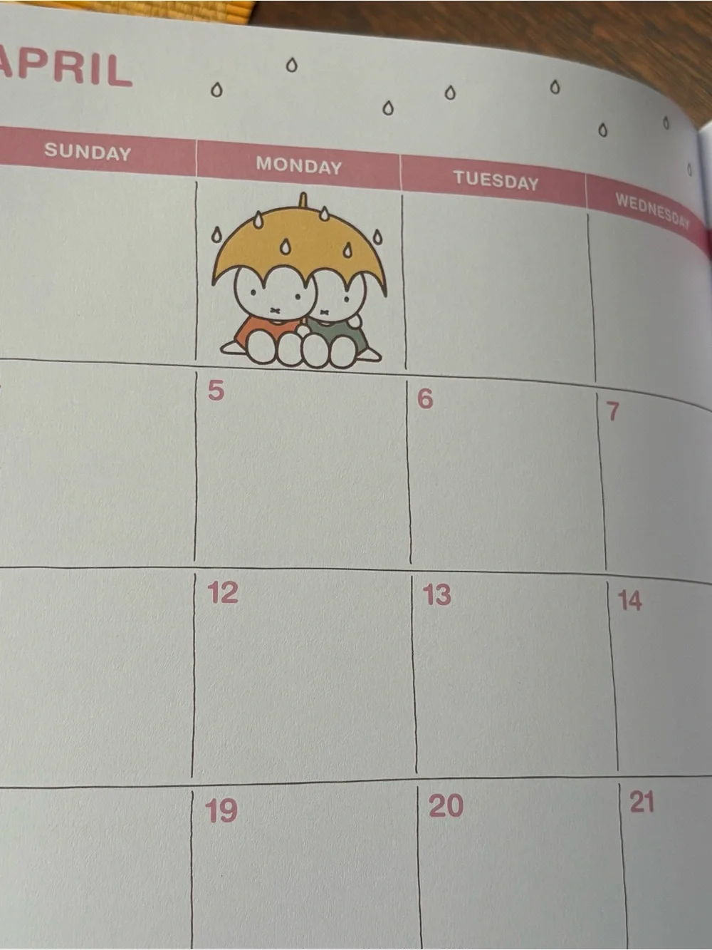 miffy 17 Month Planner — Green, Orange & Yellow Accents: Aug 2026 - Dec 2027